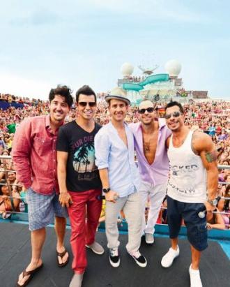 Rock This Boat: New Kids on the Block (сериал 2015)