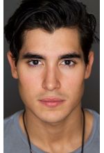 Henry Zaga