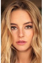 Hassie Harrison