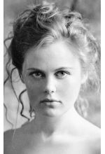 Елена Суркова