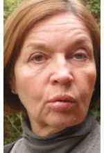 Миа Надаси