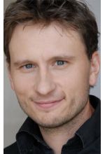 Адам Конджер
