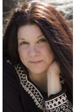 Johnette Napolitano