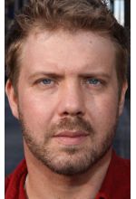 Николас Томас