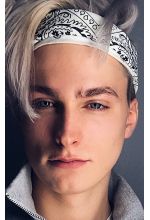 Андрей Рэй
