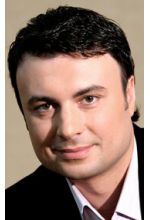 Максим Новиков