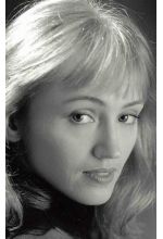 Лариса Лежнина