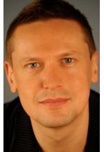 Олег Макаров