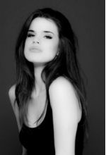 Chloe Barcelou