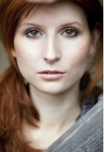 Julia Nika Neviandt