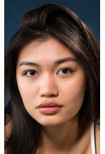 Nhung Hong