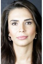 Esra Akhisarlı
